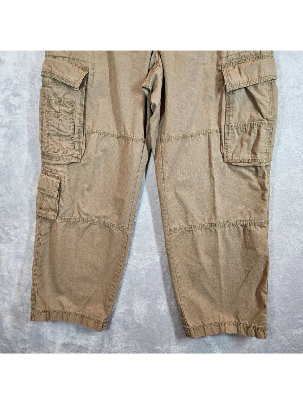 Eddie Bauer Mens 36x30 Khaki Cargo Pants Cotton Relaxed Fit Multi Pockets